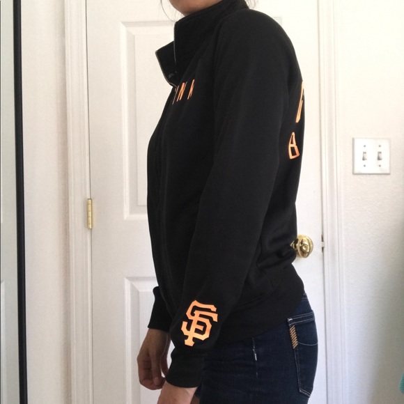 SOLD ☑️ - Picture 4 of 6